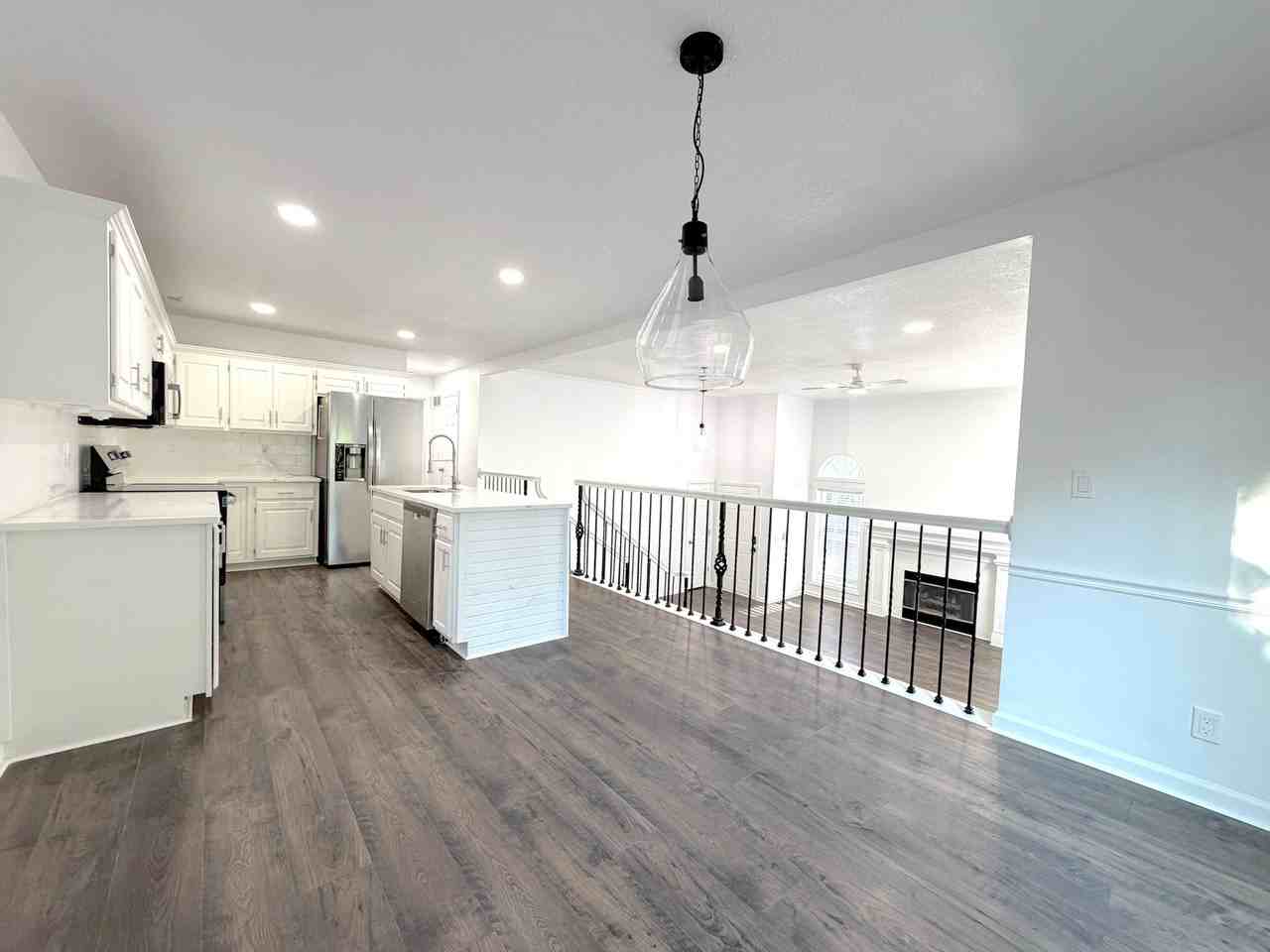 15613 W 90th St - Photo 5 of 18