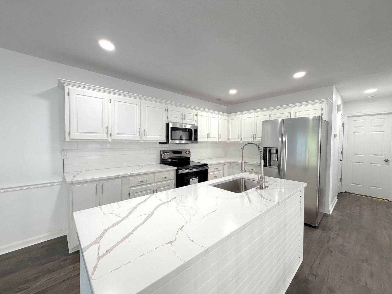 15613 W 90th St - Photo 6 of 18