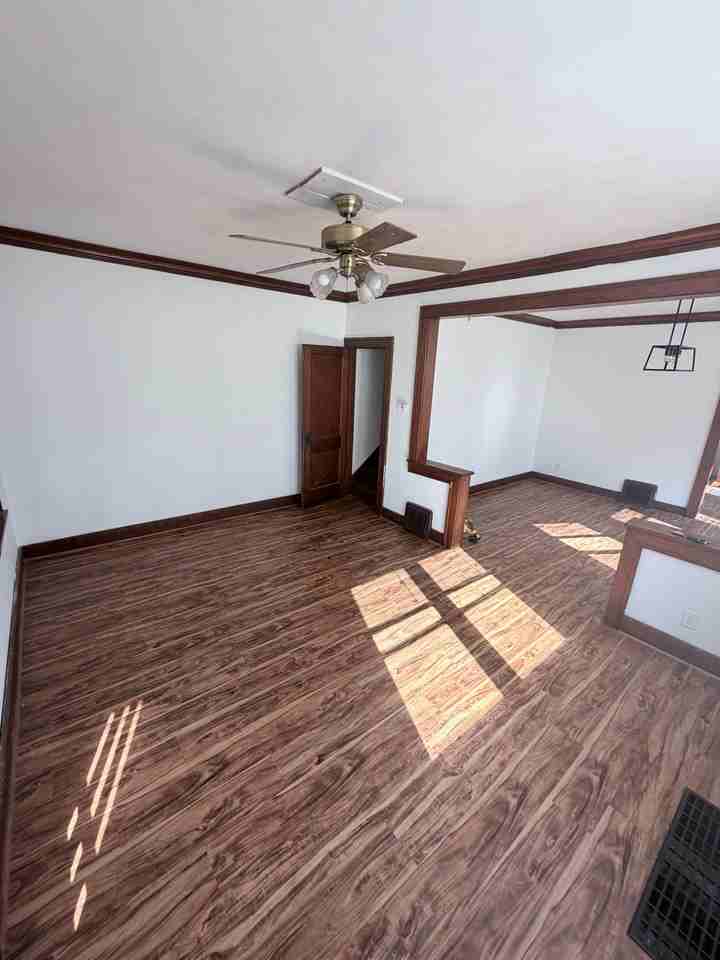 1121 Caroline St - Photo 3 of 16