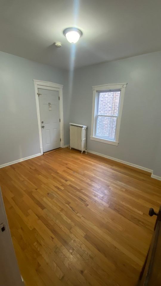 5235 W Montrose Ave #2 - Photo 7 of 15
