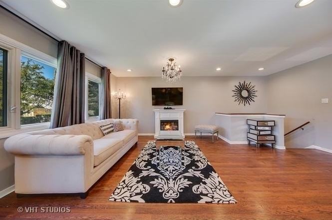 21W154 Canary Rd - Photo 2 of 5