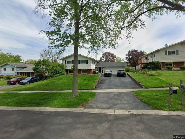 21W154 Canary Rd - Photo 5 of 5