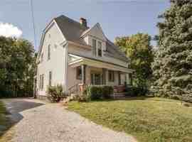 featured image of 914 S Washington St