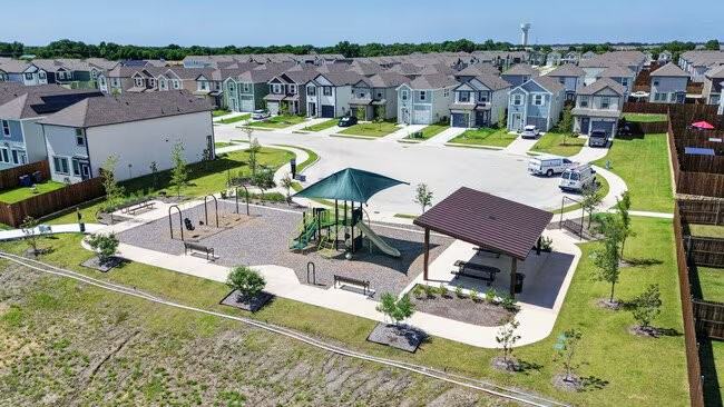 6006 Holly Spring Rd - Photo 2 of 7