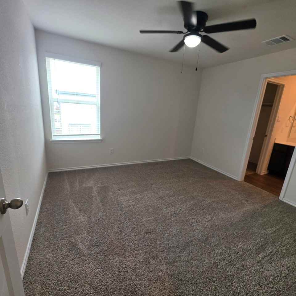 6006 Holly Spring Rd - Photo 3 of 7