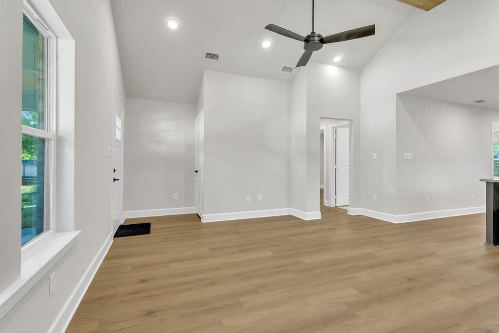 405 S Short St - Photo 5 of 20