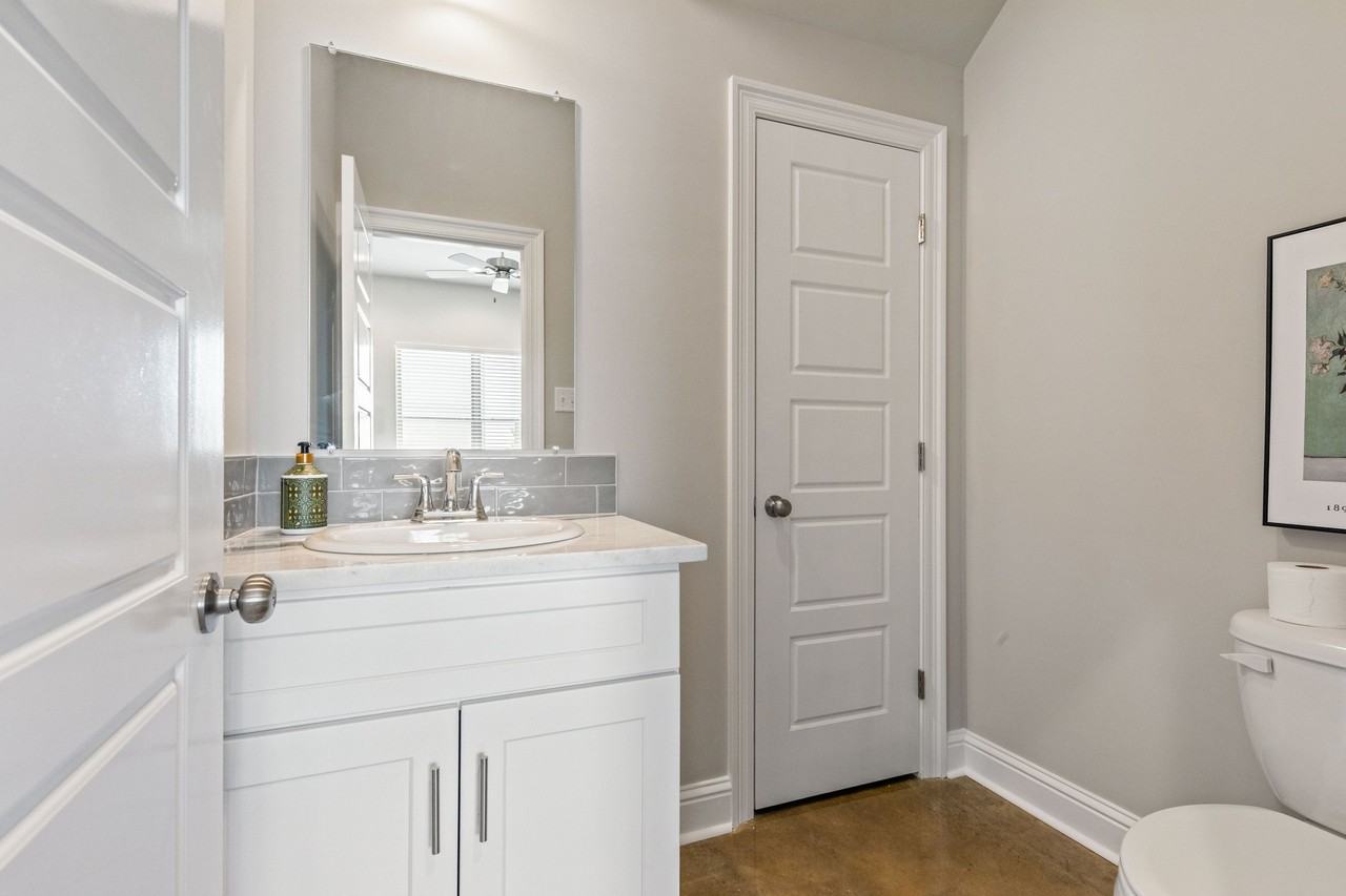 203 Firethorn Dr - Photo 7 of 15