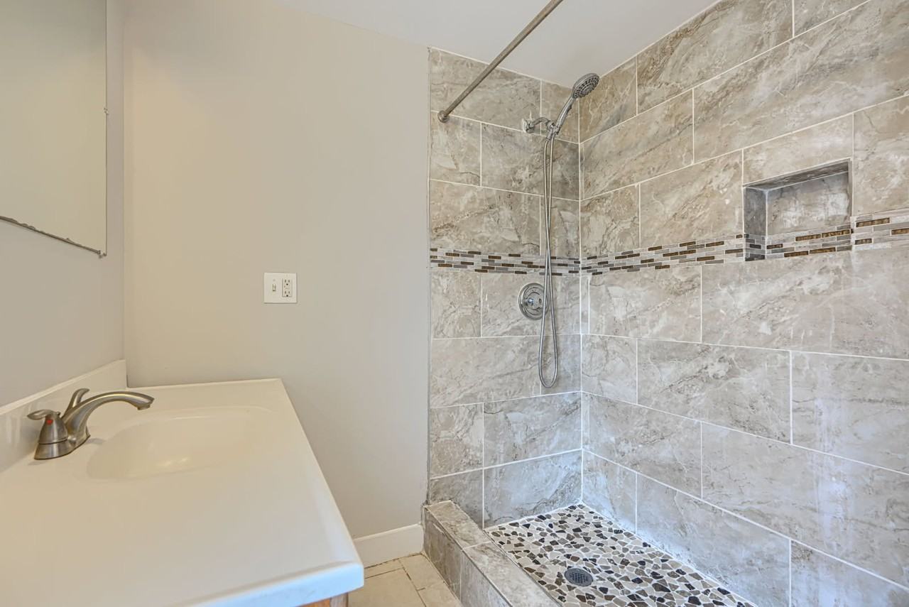 23 S Augusta Ave - Photo 4 of 6