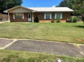featured image of 6228 Hinchcliff Rd