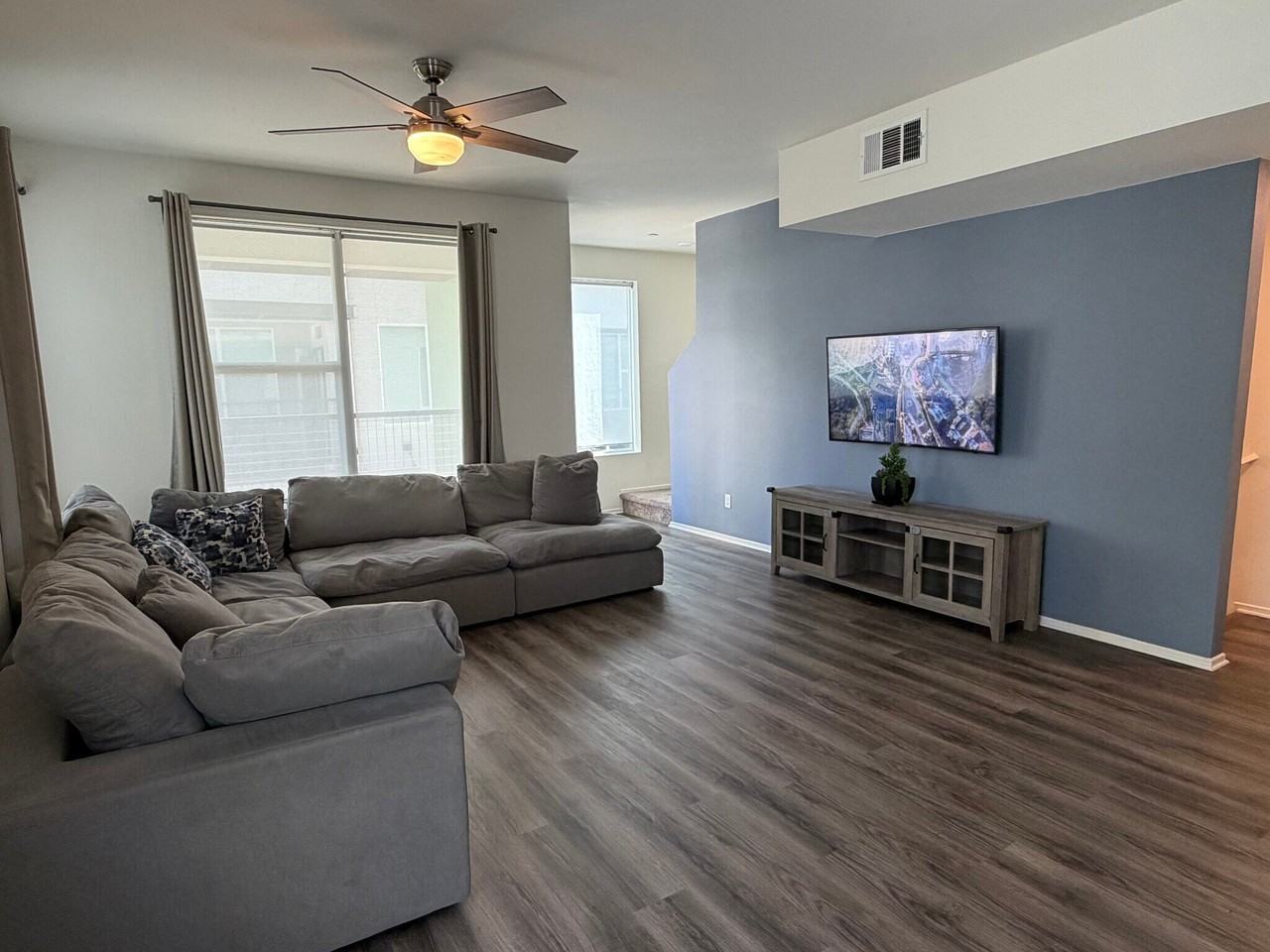 17611 Garden House Ln - Photo 2 of 6