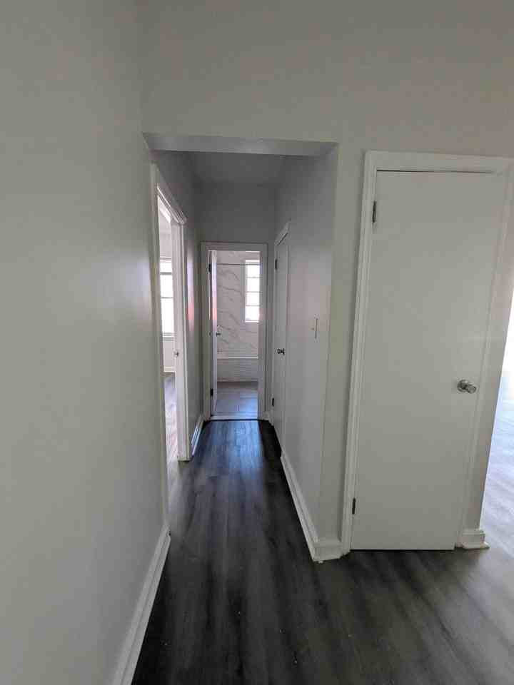 824 Avenue E #B3 - Photo 7 of 8
