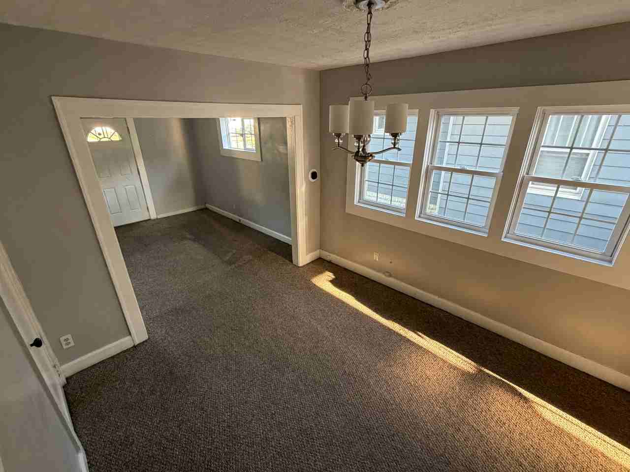 2762 Shelby St - Photo 4 of 20