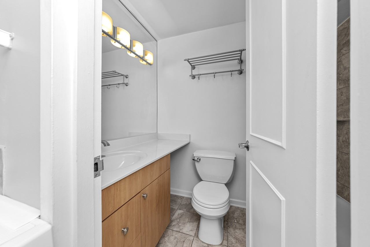 2600 N Hampden Ct #K2 - Photo 5 of 14