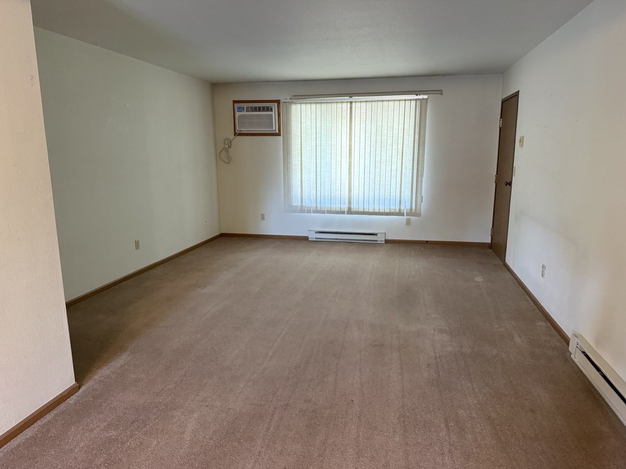 460 S Main St #3 - Photo 2 of 6