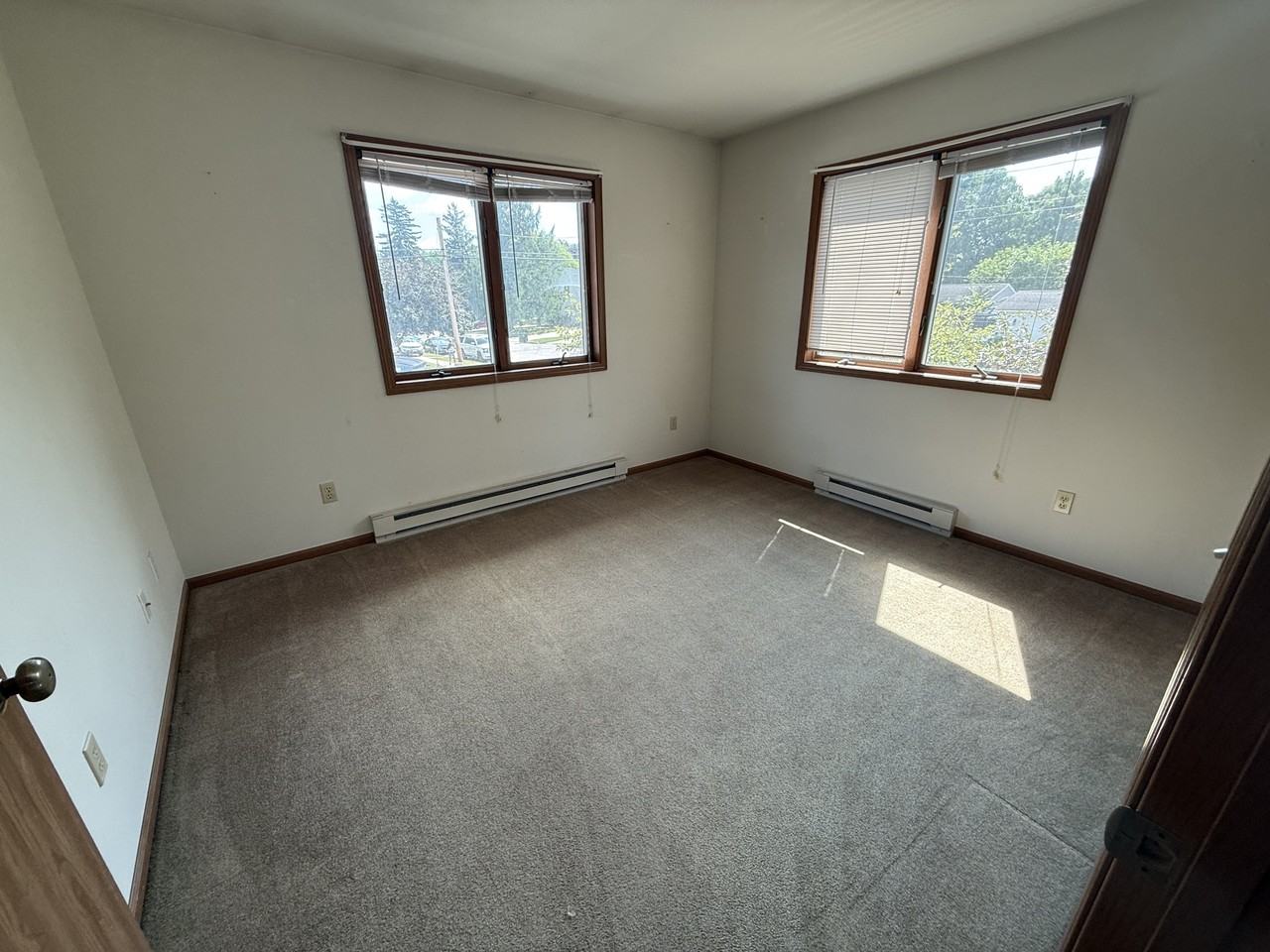 460 S Main St #3 - Photo 4 of 6