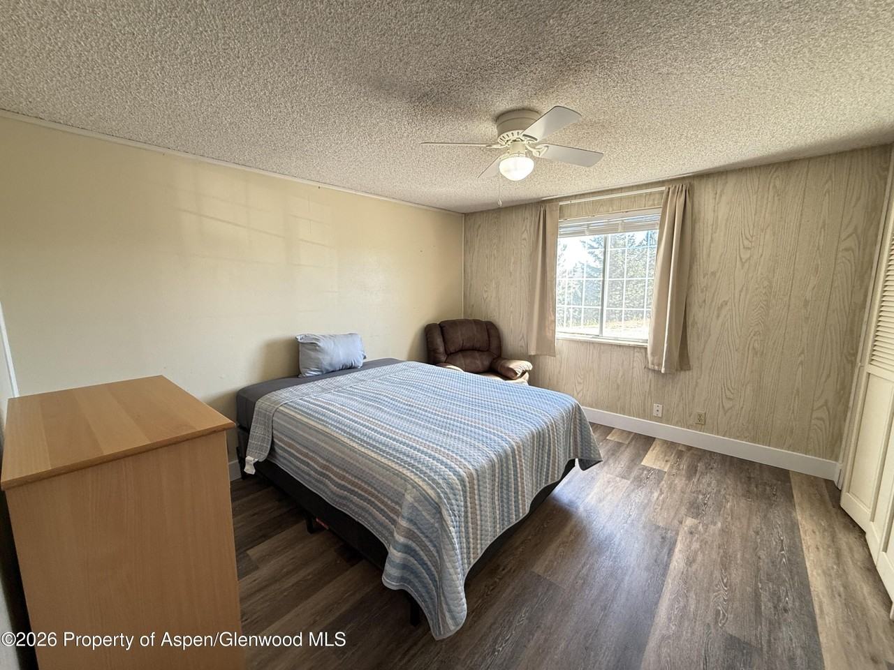 1160 Yampa Ave - Photo 5 of 8