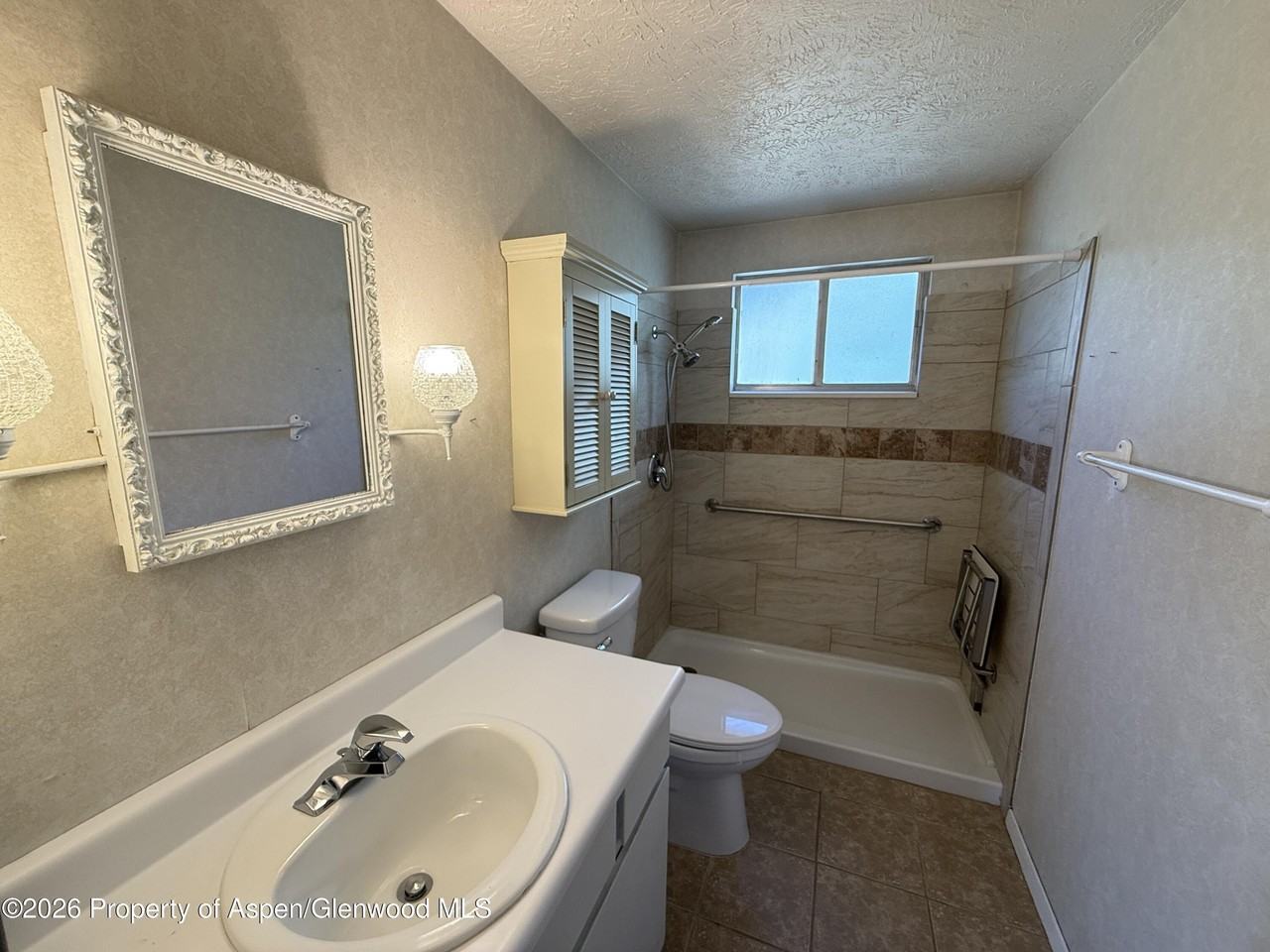 1160 Yampa Ave - Photo 7 of 8