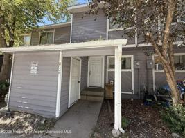 featured image of 1012 E 7th St