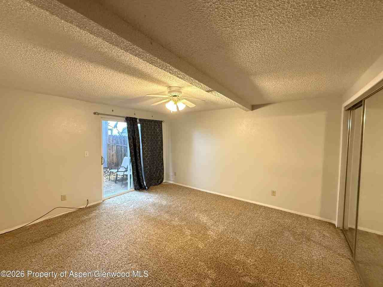 1012 E 7th St - Photo 7 of 11