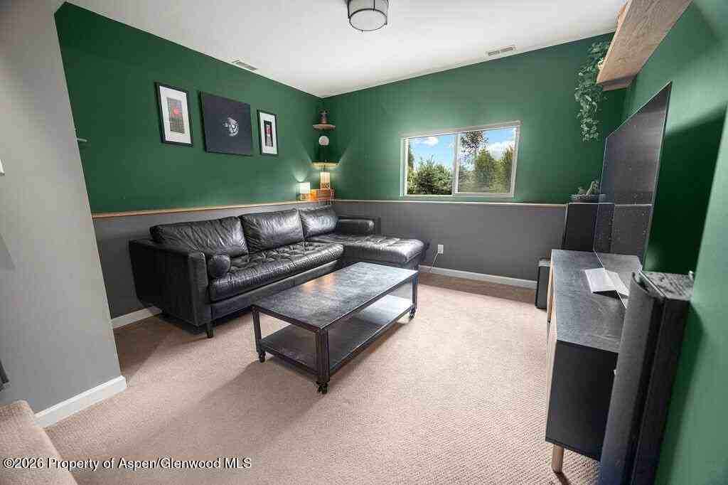 337 Lake View Rd - Photo 2 of 23