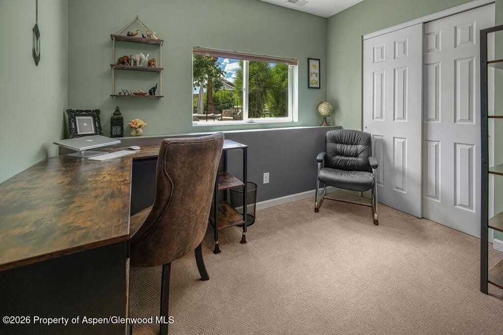 337 Lake View Rd - Photo 4 of 23