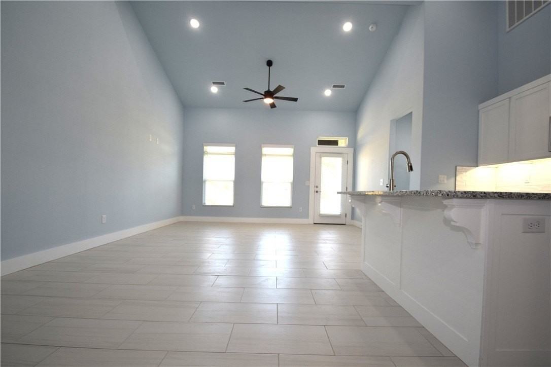 540 Amethyst Rd - Photo 3 of 22
