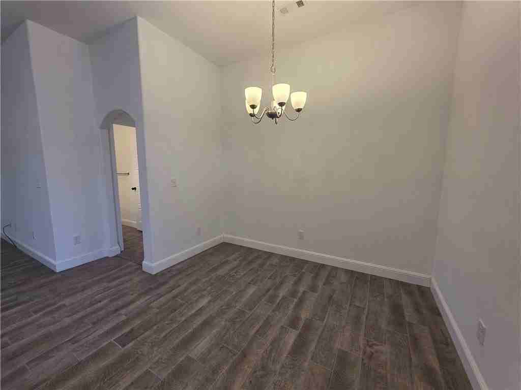 6006 Nw Hoover St - Photo 6 of 21