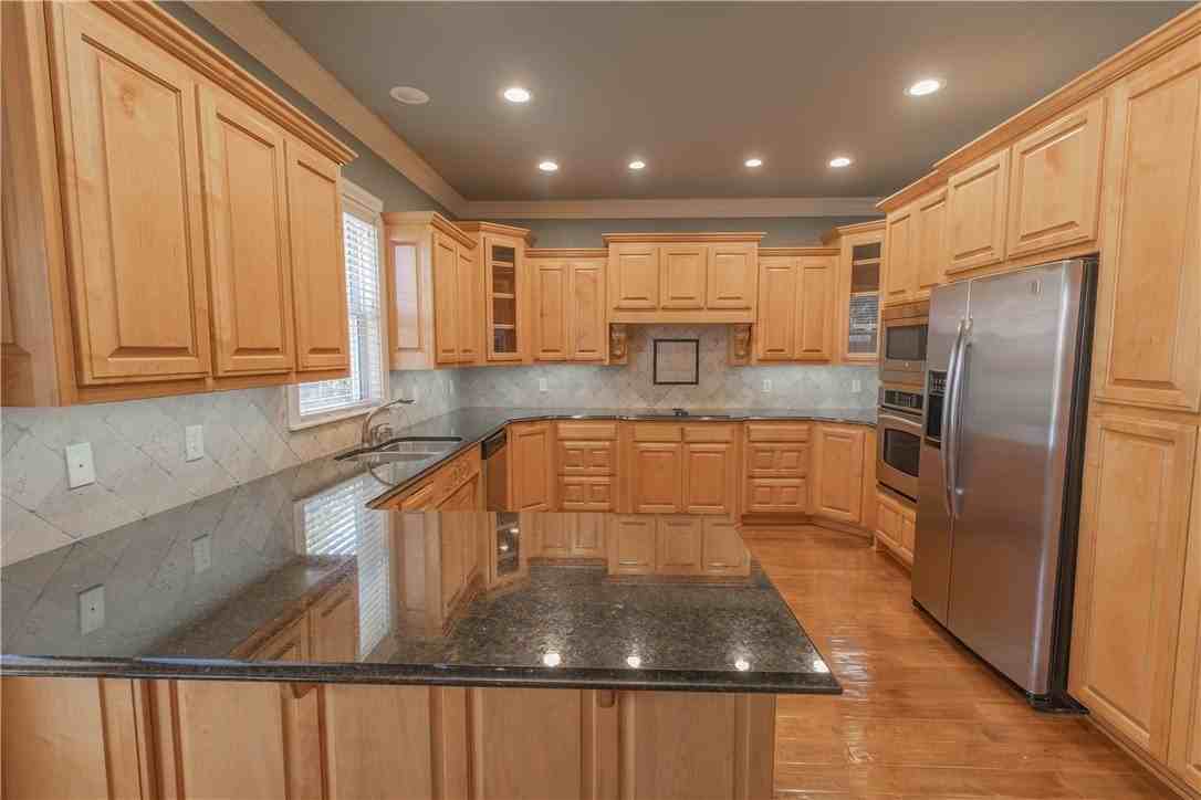 202 Nw Olinka Pass St - Photo 7 of 29