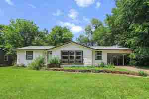 featured image of 2300 W Holly St