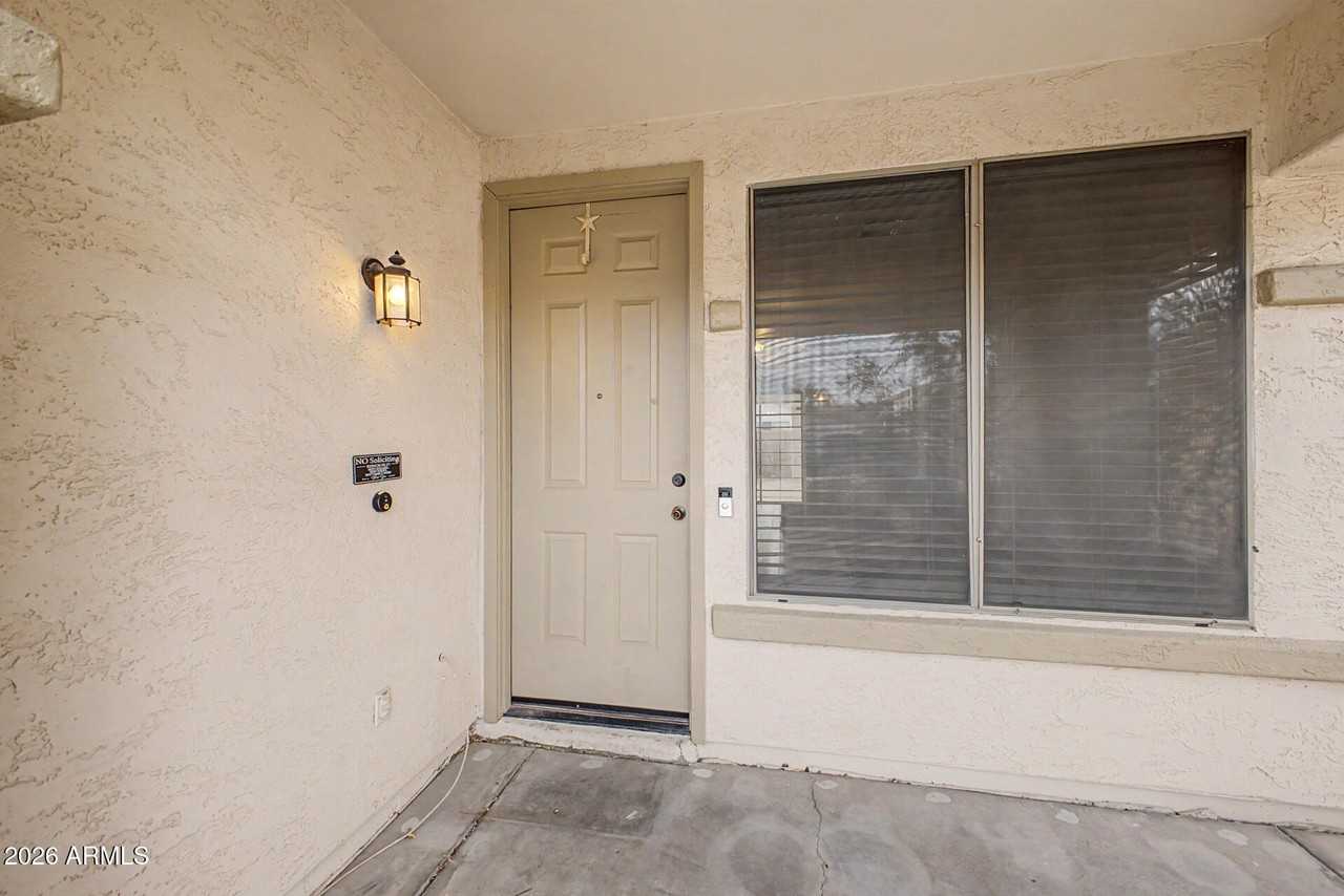 11532 W Cottonwood Ln - Photo 4 of 29
