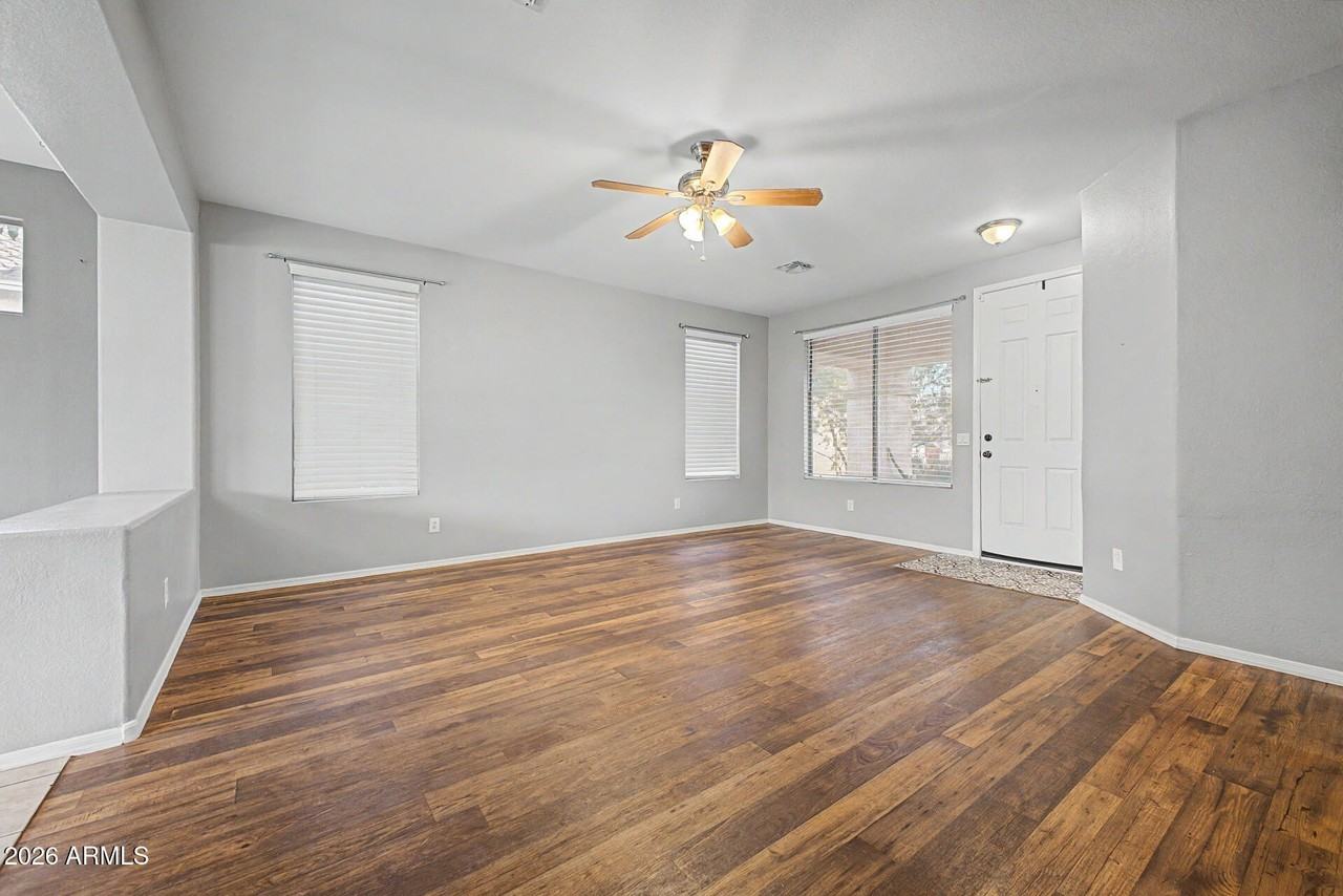 11532 W Cottonwood Ln - Photo 6 of 29