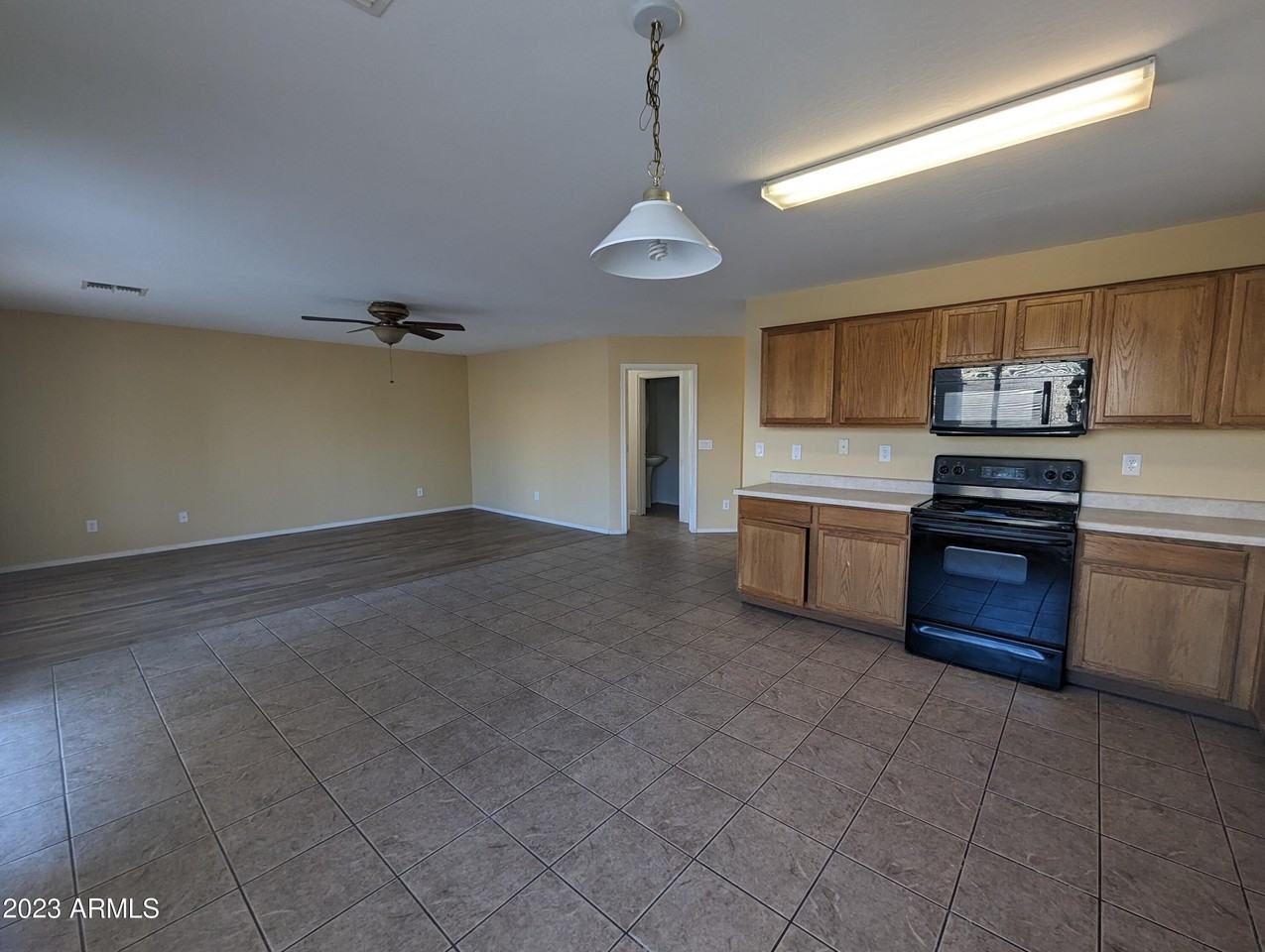 2270 W Central Ave - Photo 5 of 17