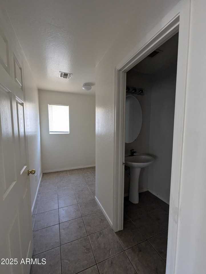 2270 W Central Ave - Photo 6 of 17