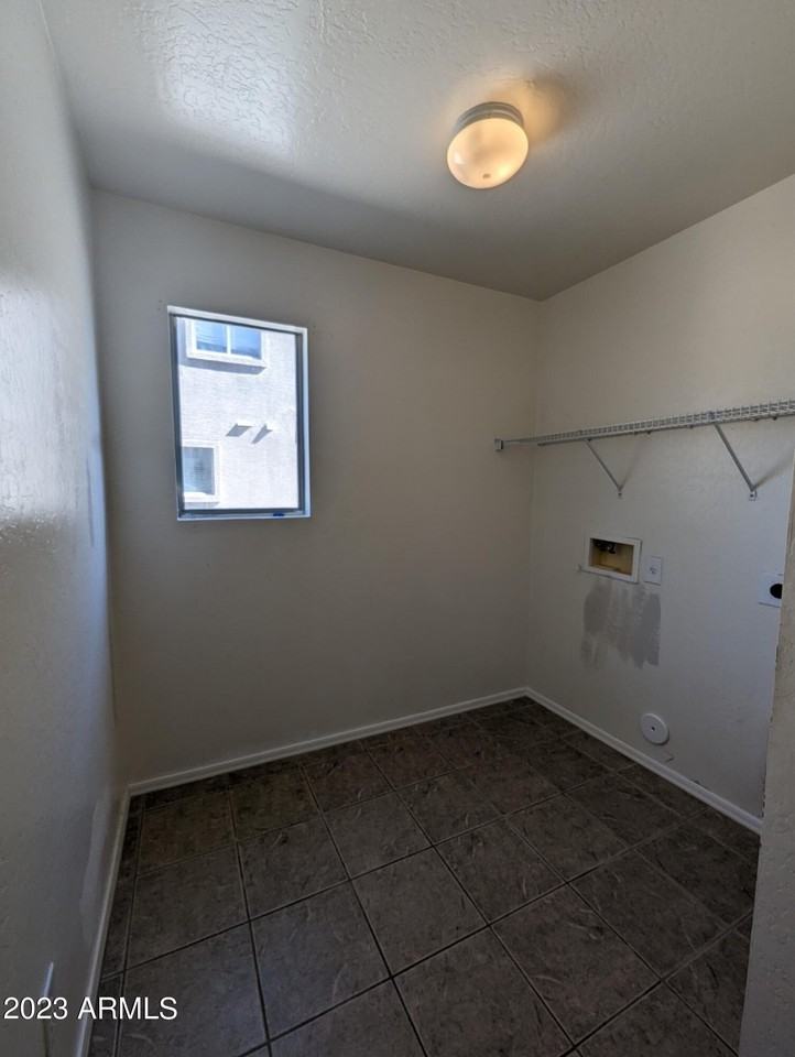 2270 W Central Ave - Photo 7 of 17