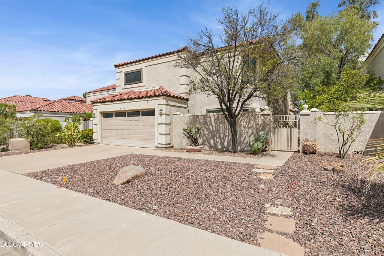 6756 W Morrow Dr - Photo 2 of 50
