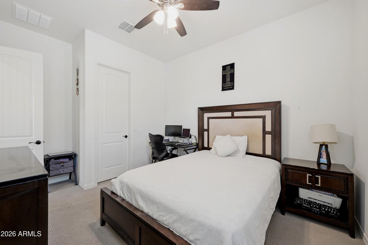 16392 W Madison St - Photo 7 of 29