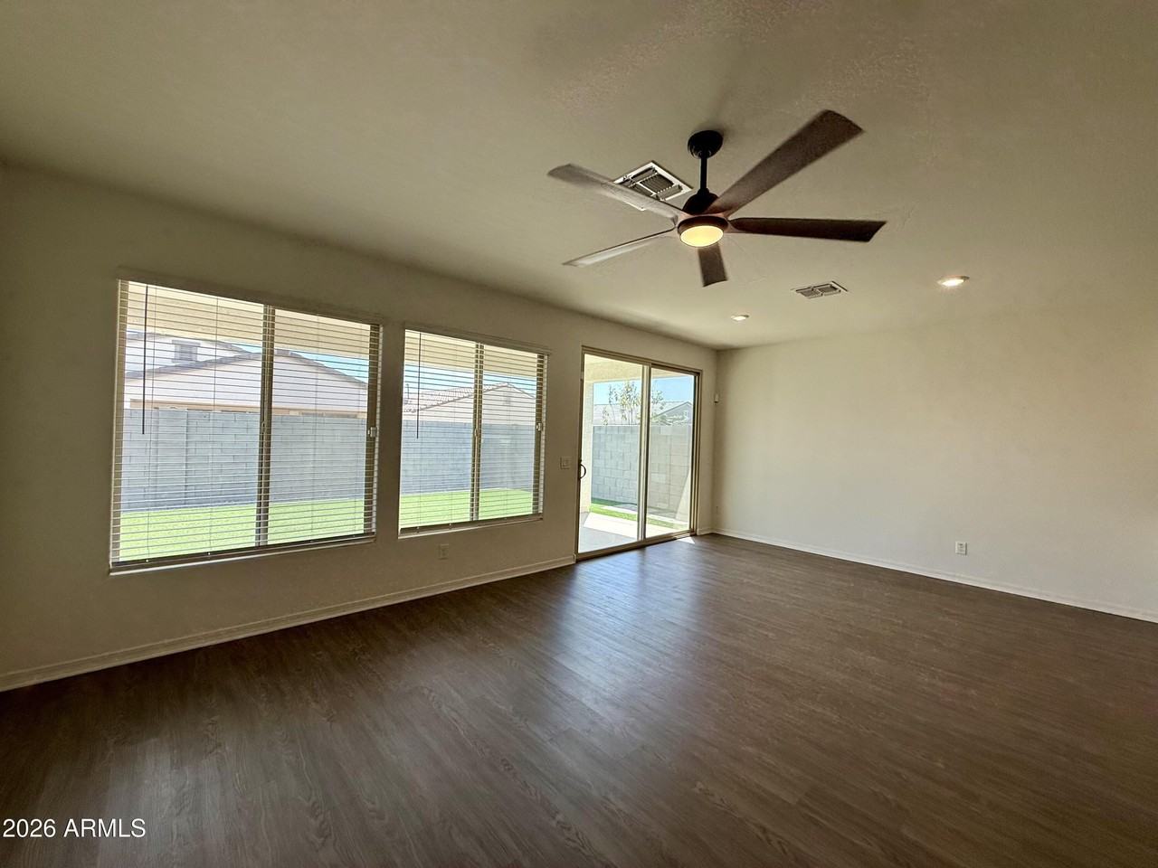 1647 W Aztec Dr - Photo 4 of 21