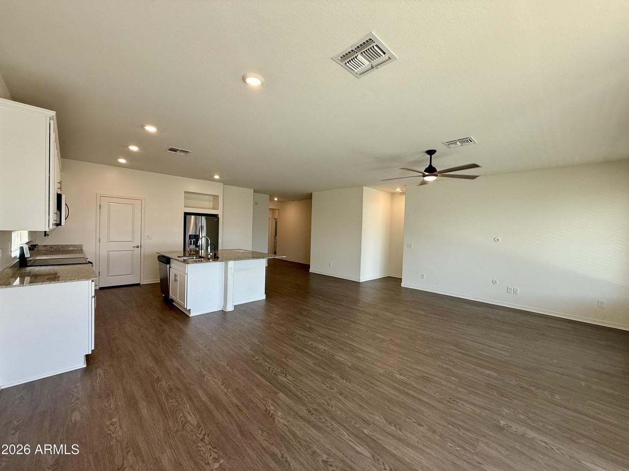 1647 W Aztec Dr - Photo 5 of 21