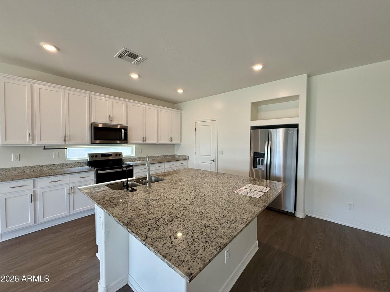 1647 W Aztec Dr - Photo 7 of 21