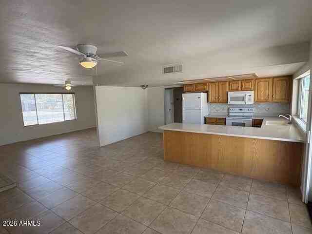 5218 E Sheena Dr - Photo 4 of 13