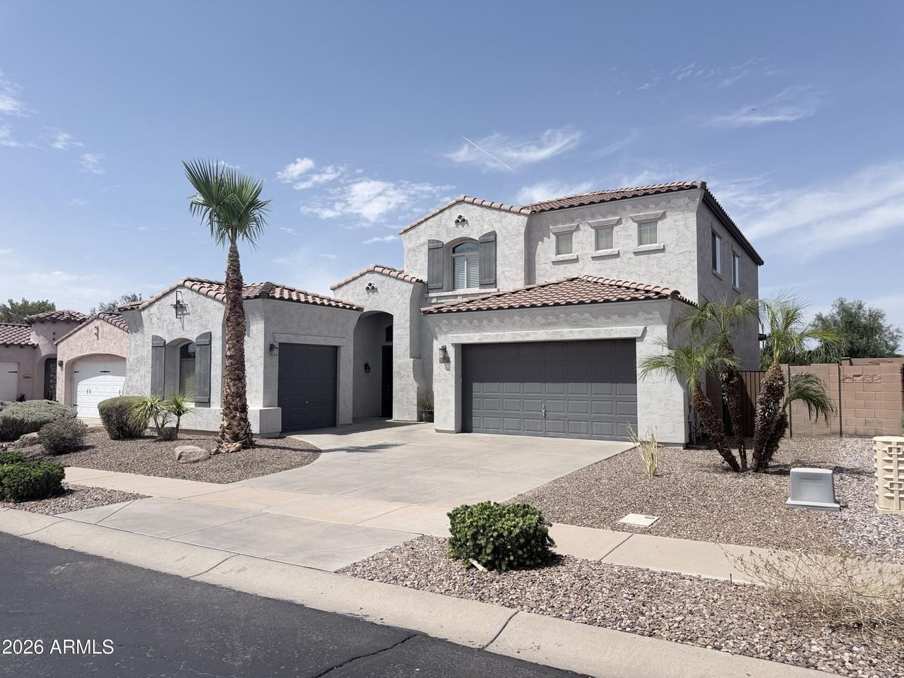 752 E Torrey Pines Pl - Photo 2 of 36