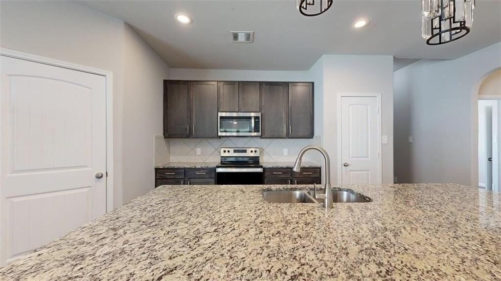5789 Cerrillos Dr - Photo 6 of 29
