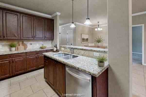 1710 Lonetree Dr - Photo 6 of 40