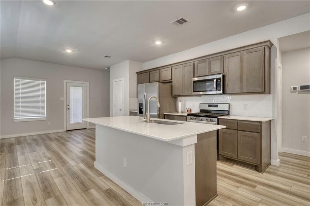 917 Kickapoo Ln - Photo 4 of 16