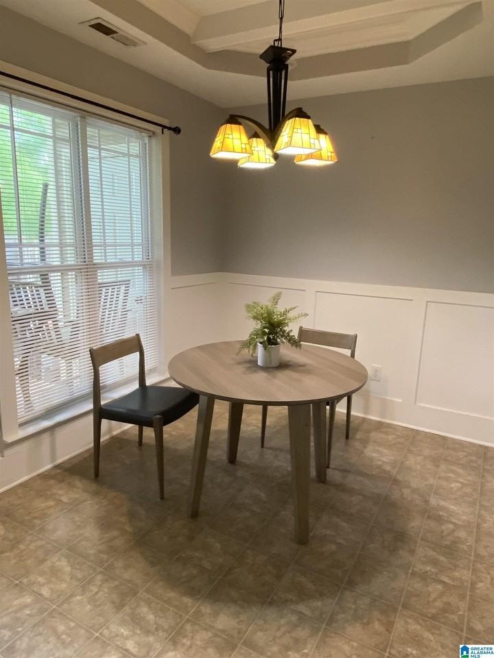114 Little John Cir - Photo 5 of 14