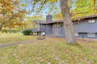 201 S Palisades Dr - Photo 1 of 1