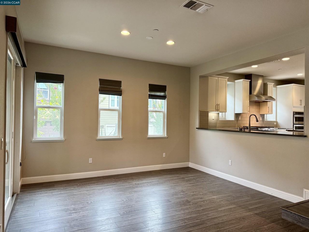 64 Persimmon Walk - Photo 4 of 30