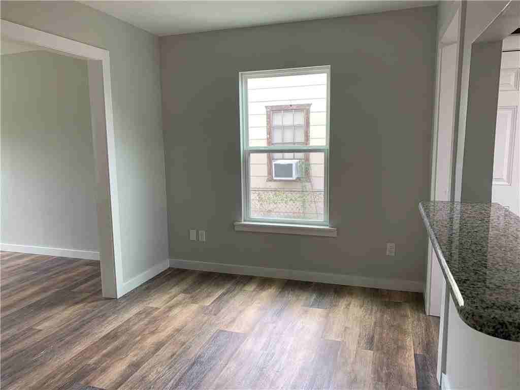 610 Caddo St - Photo 5 of 9
