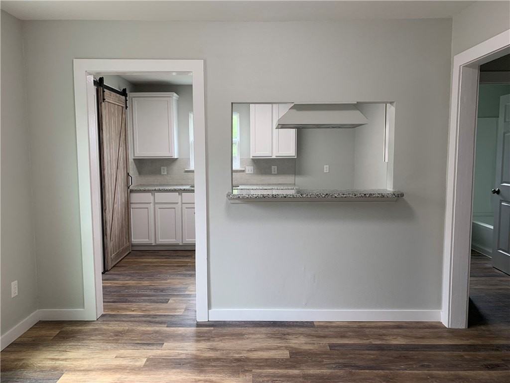 610 Caddo St - Photo 6 of 9