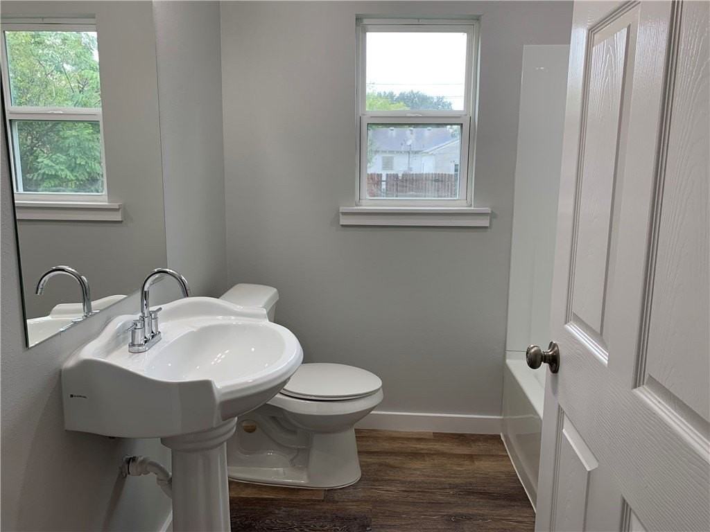 610 Caddo St - Photo 7 of 9